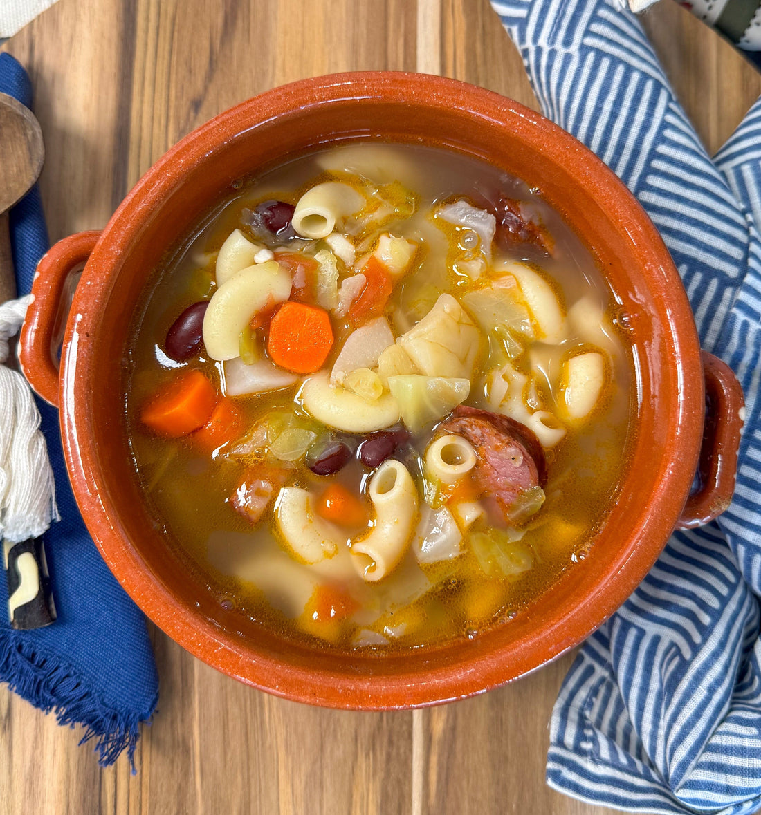 Sopa à Portuguesa (Traditional Portuguese Soup)